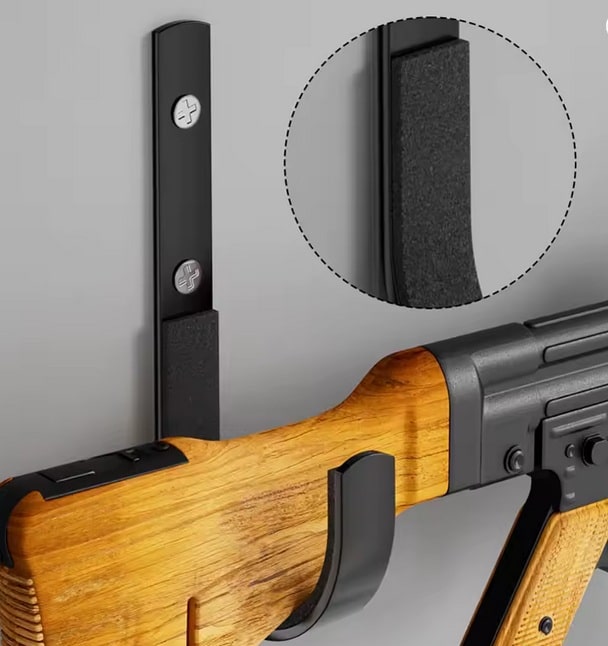 wieszak, hak na broń czarnoprochową, replikę broni na ścianę prezentacja