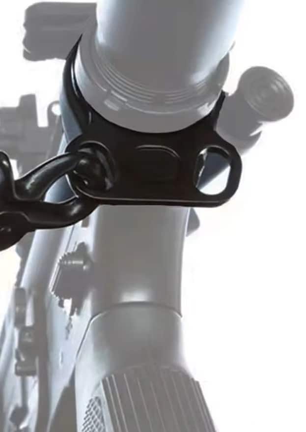 dwustronne zawieszenie, montaż pasa nośnego na kolbę - widok na karabinie AR-15