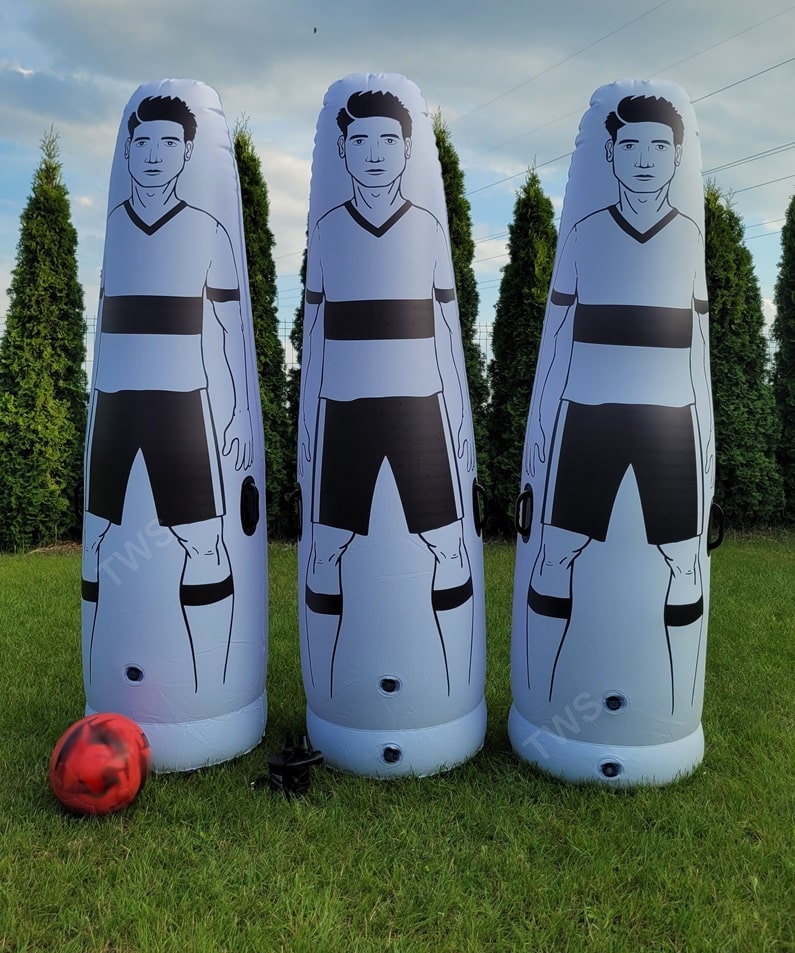 Dmuchany mur samowstający - widok na zestaw 3 sztuk