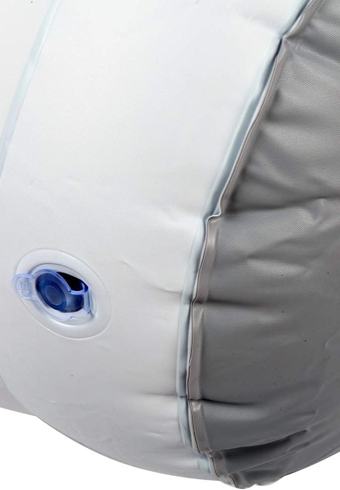 dmuchany mur do piłki nożnej - ujęcie podstawy