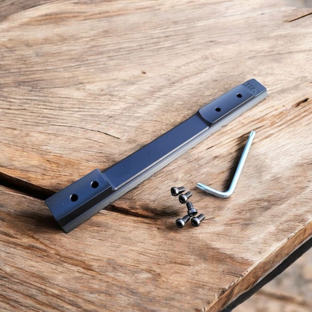 Szyna Picatinny pod montaż lunety do Mauser 98/ M18 Szyna Picatinny pod montaż lunety do Mauser 98/ M18 widok od spodu