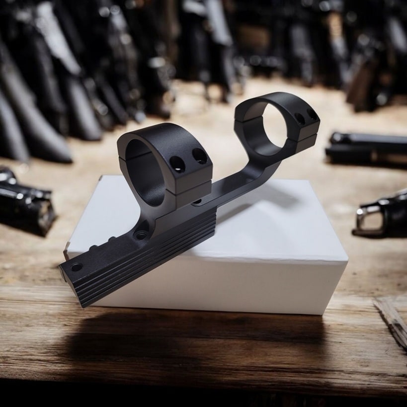 Montaż "Jaskółczy Ogon"do lunety 30mm - widok na stole 